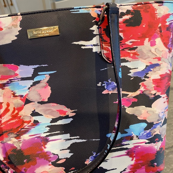 Kate Spade Dally Laurel Way Medium Size Watercolor Floral Tote Bag w/ Zipper - Picture 3 of 9